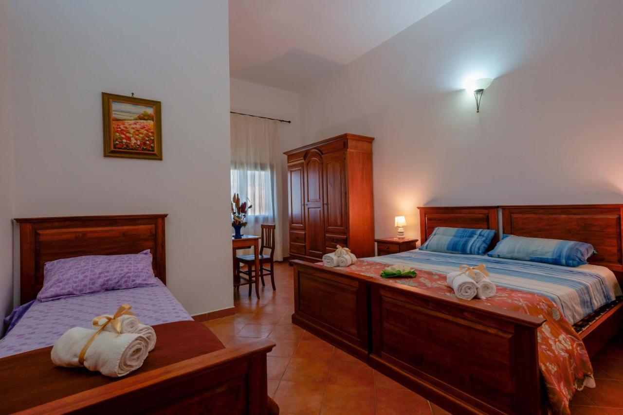 Bed And Breakfast Cairoli Exclusive Room San Pietro Vernotico Exterior foto